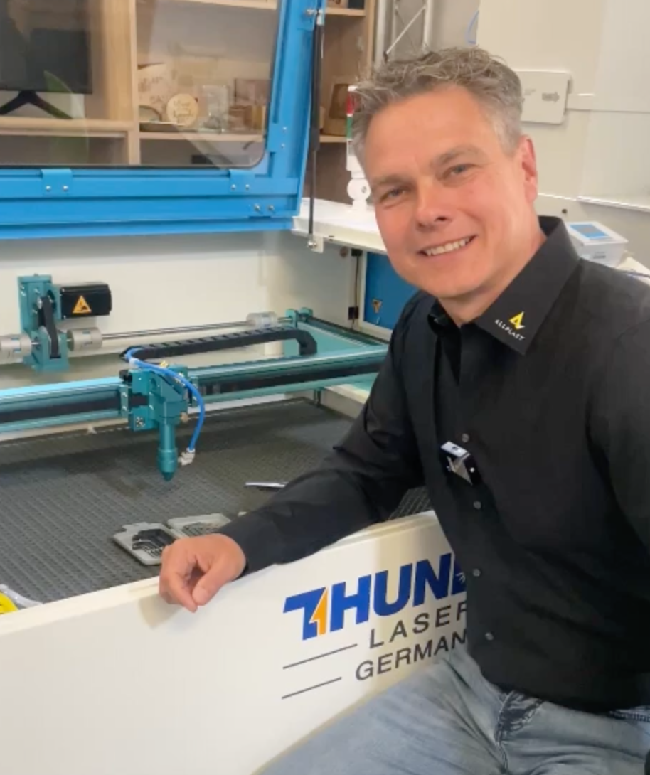 Lasermaschine Nova Laserkopf Laufwagen justieren